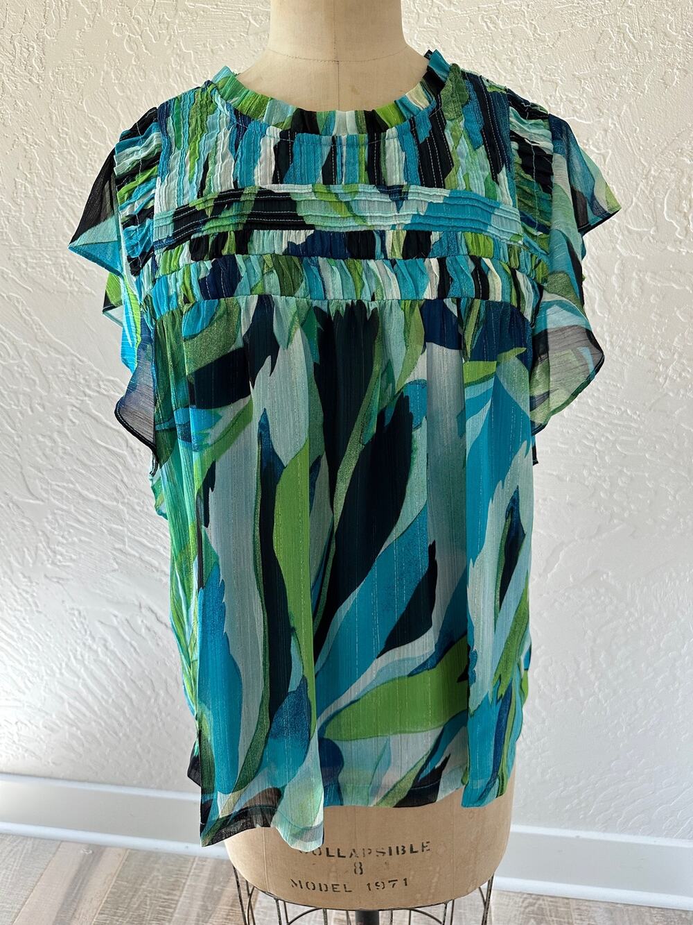 DKNY | Women's Blue Green Printed Jewel Neck Flutter Sleeve Top NEW Large Boho